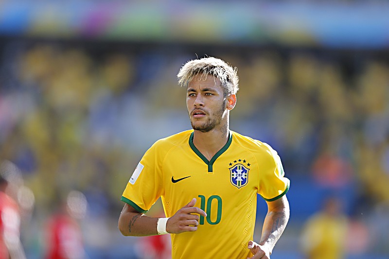 Neymar é o principal nome do Brasil, equipe que chega às quartas de final contra a Colômbia | Albari Rosa / Gazeta do Povo