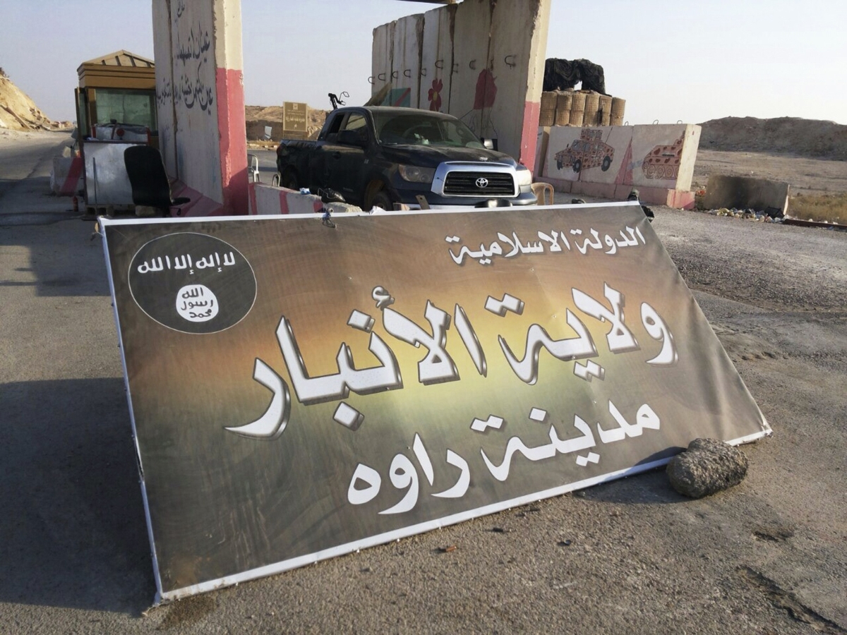 Placa mostra a entrada de uma área controlada pelo Estado Islâmico | Reuters/Stringer