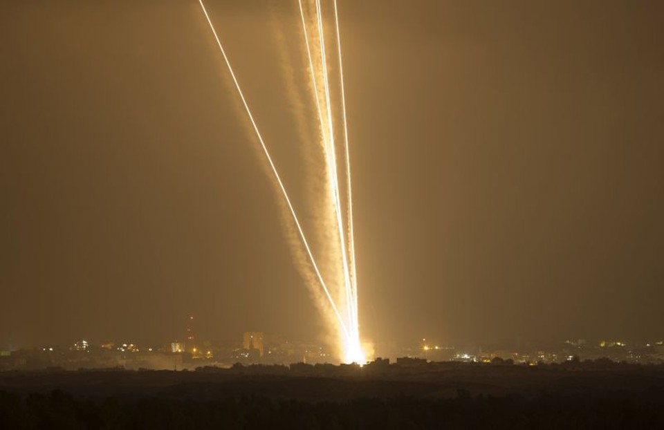 Foguetes são lançados de Gaza em direção a Israel | REUTERS/Amir Cohen