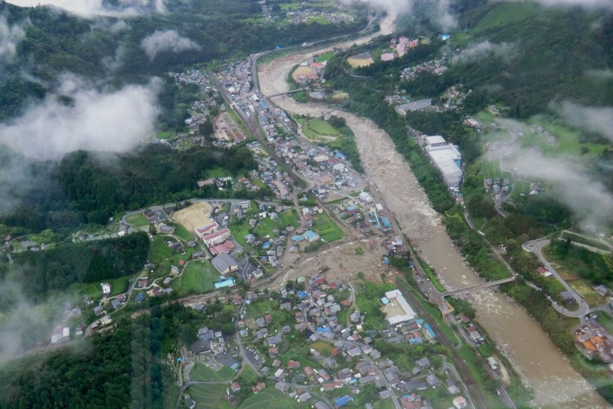 Imagem aérea mostra inundação e destruição causada pelo tufão Neoguri em Nagano, no Japão | EFE/Chubu Regional Bureau
