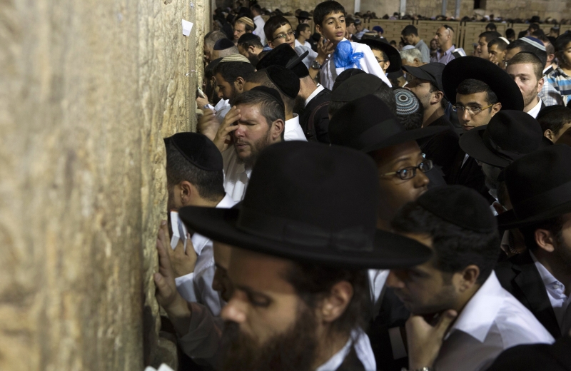 No Muro das Lamentações, judeus rezam por soldados israelenses em Gaza | Siegfried Modola/Reuters