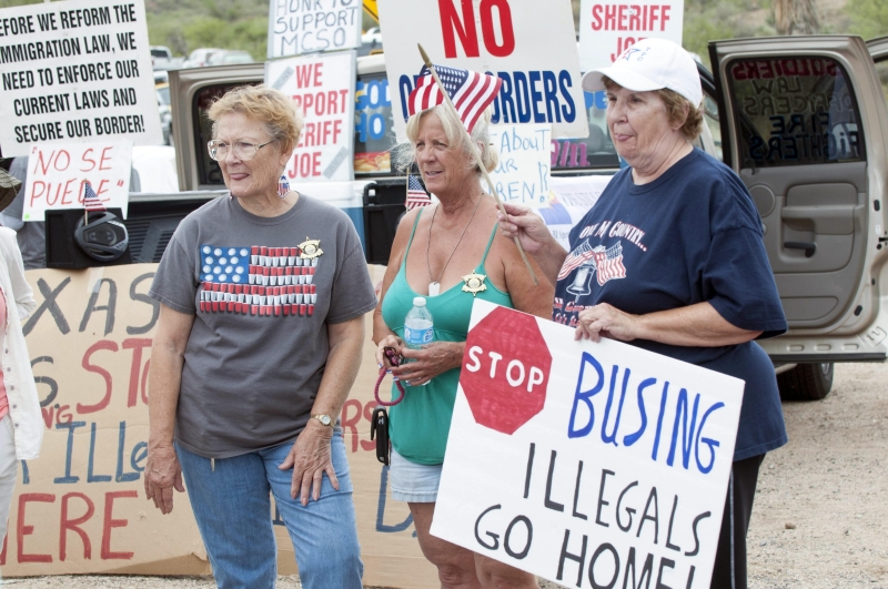 Protesto contra a imigração ilegal em território norte-americano, realizado em Oracle, no estado do Arizona | Gary Williams/Efe