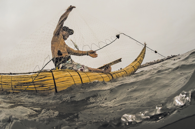 Pescadores de Huanchaco utilizam barcos de junco há milhares de anos | Meridith Kohut /The New York Times