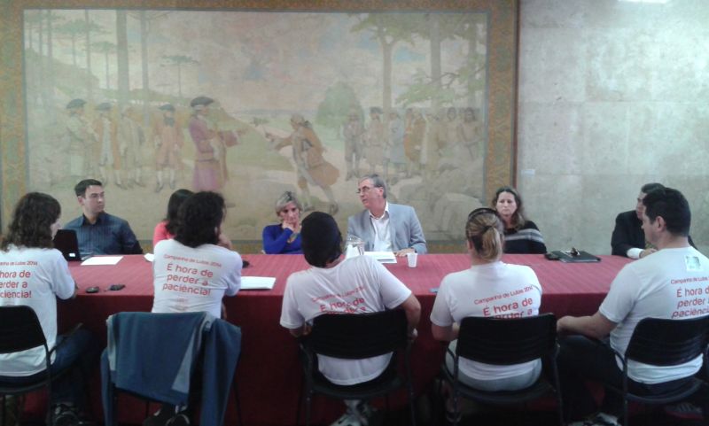 Professores tentam negociar antecipação do plano de carreira com a prefeitura | Bruna Komarcheski/ Gazeta do Povo