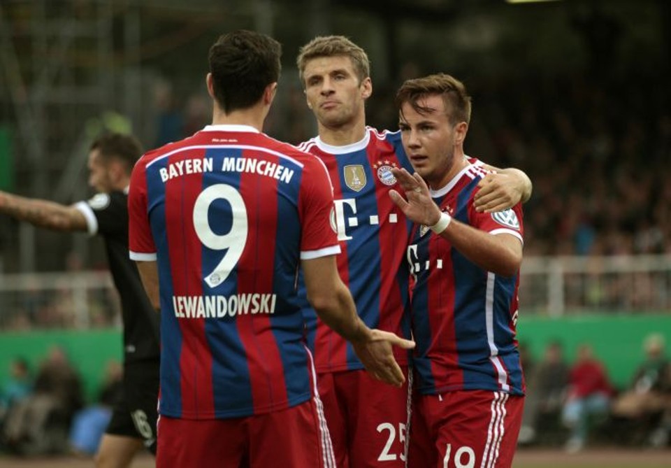 Jogadores do Bayern comemoram vitória esmagadora na Copa da Alemanha | Reuters