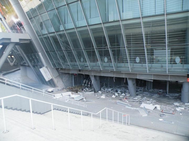Imagem da Arena do Shakhtar Donetsk, na Urcrânia, após ataque a bomba | Reprodução / Shakhtar.com