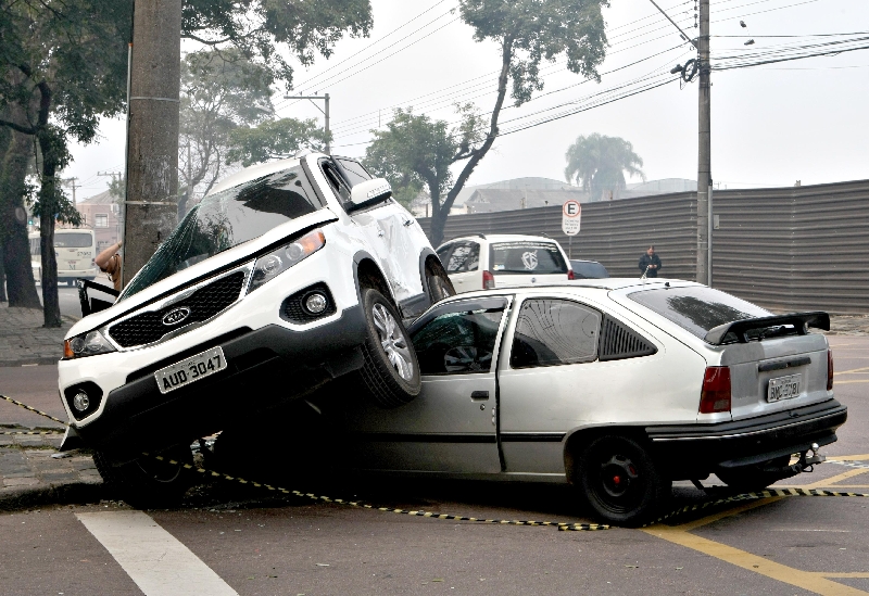 Custo dos acidentes pode ter alcançado até R$ 500 bilhões | Aniele Nascimento / Gazeta do Povo