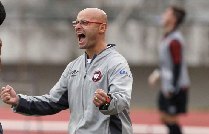 Leandro Ávila espera corrigir erros do ataque do Atlético na primeira partida com o América-RN | Daniel Castellano / Gazeta do Povo