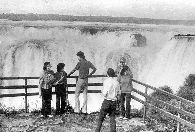 Cataratas do Iguaçu, vistas do lado argentino. Impressão de Paraná Cart |