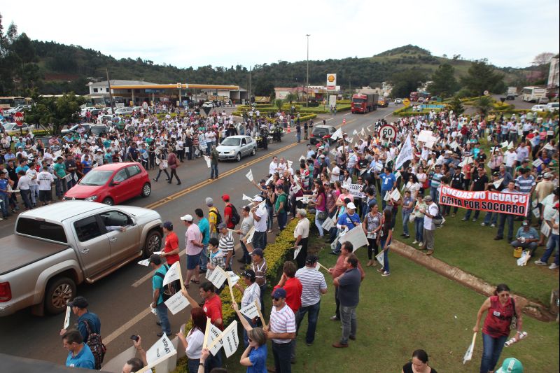 Moradores do Oeste protestam contra ocupação | Luiz Carlos da Cruz