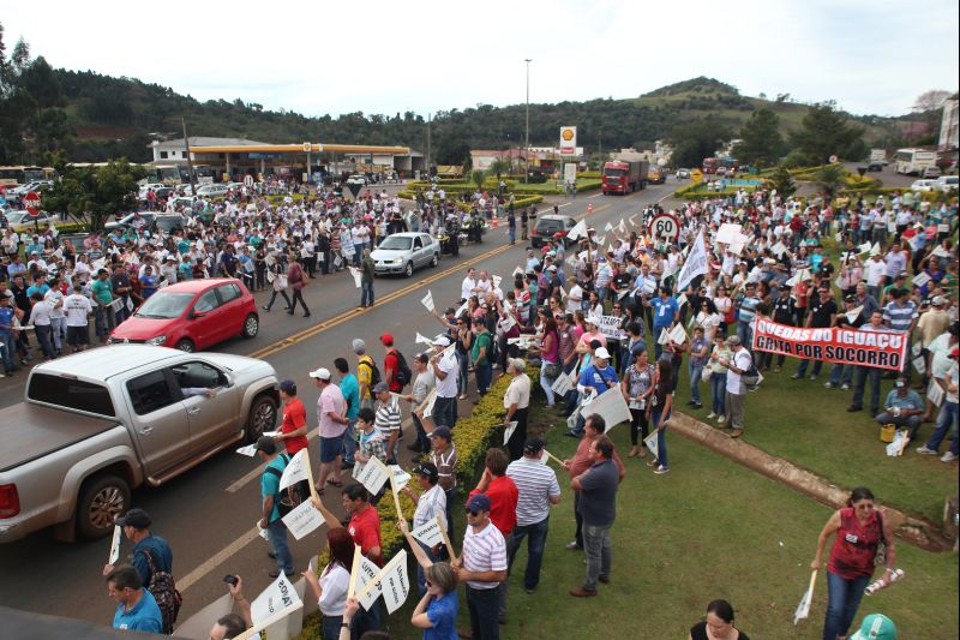 Moradores do Oeste protestam contra ocupação | Luiz Carlos da Cruz