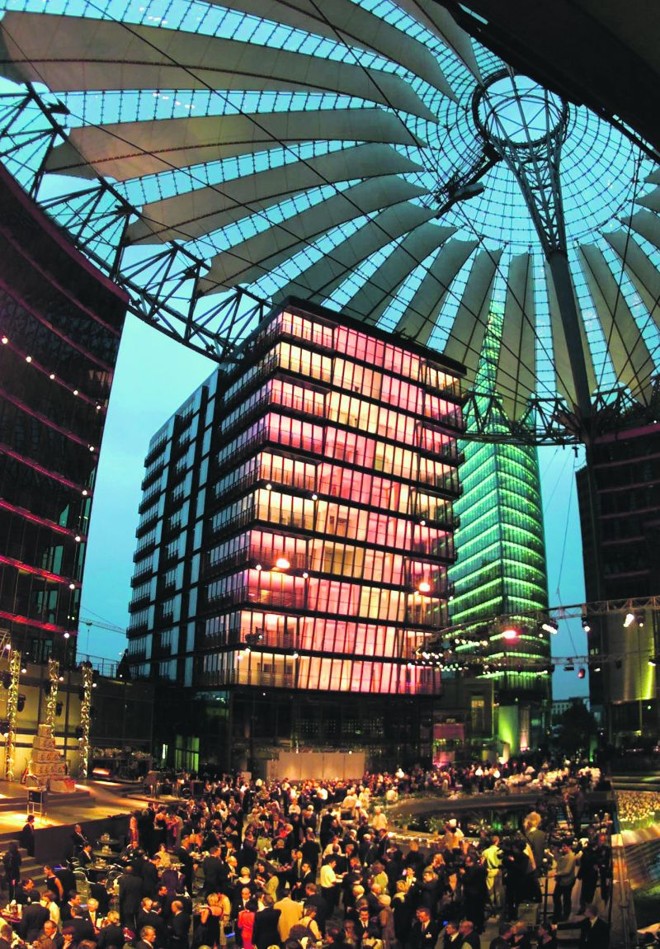 Concebido na década de 1990, o Sony Center é a sede da empresa Sony, em Berlim | 