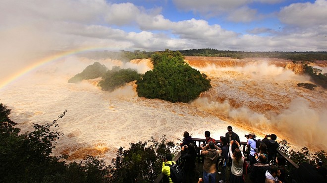 No dia 9 de junho, durante as chuvas que causaram transtornos ao Paraná, Cataratas chegaram a ter a vazão recorde de 46 milhões de litros por segundo |