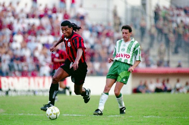 Oséas - Outro baiano de sucesso no Atlético, Oséas só tinha o Galícia, o Pontevedra-ESP e o Uberlândia no currículo quando chegou, em 1995, aos 24 anos. Foi grande nome entre 95 (ano do acesso) e 97, quando foi vendido ao Palmeiras. O