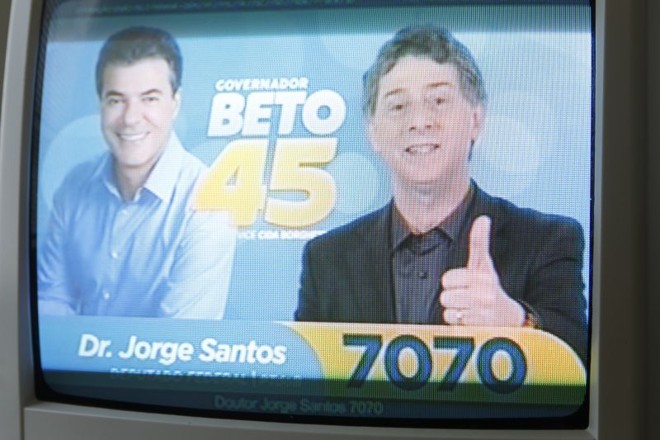 O candidato a deputado federal Dr. Jorge Santos (PTdoB) não perdeu o trocadilho. 