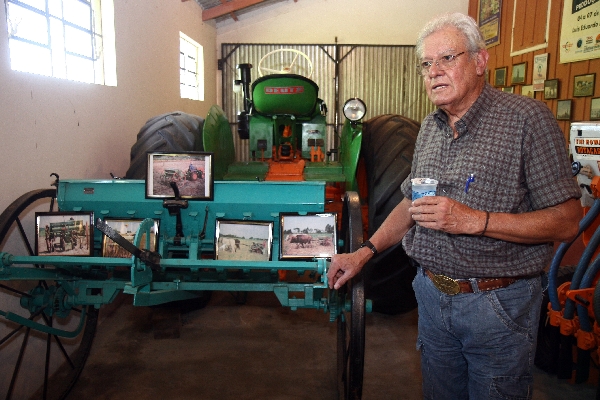 O produtor Manoel Henrique Pereira mantém acervo histórico em sua fazenda | Henry Milla©o/gazeta Do Povo