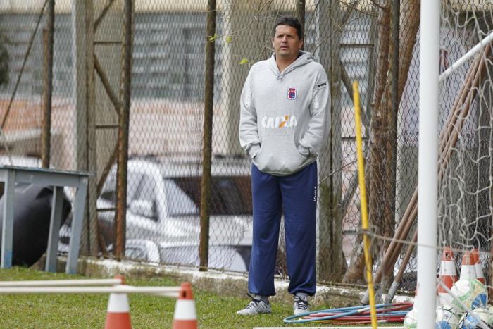Claudinei Oliveira, técnico do Paraná | Antonio More / Gazeta do Povo
