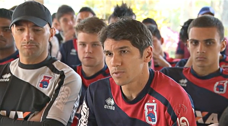 Lúcio Flávio foi o porta-voz de jogadores e comissão técnica no pronunciamento de ontem sobre situação financeira complicada do Paraná Clube | Reprodução/ RPCTV