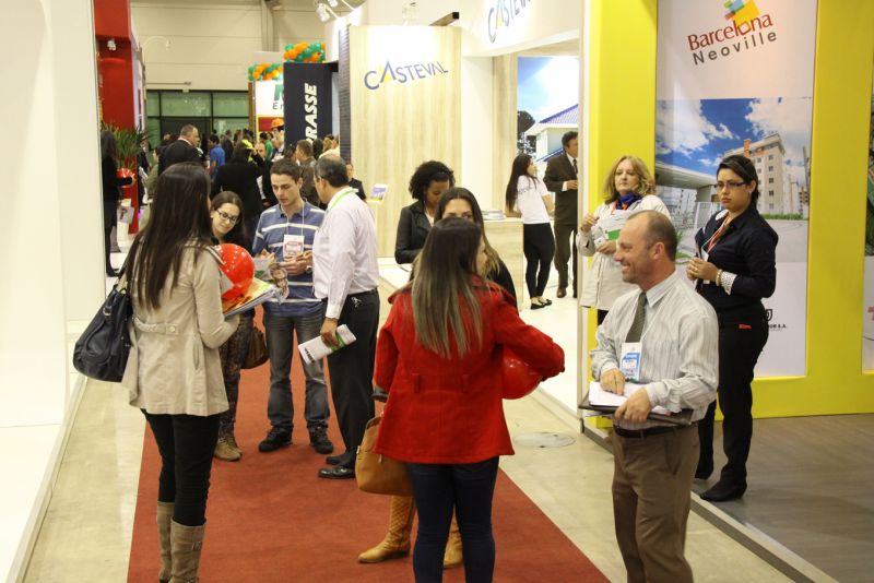 4,5 mil pessoas já visitaram a 23ª edição da Feira de Imóveis do Paraná | Divulgação