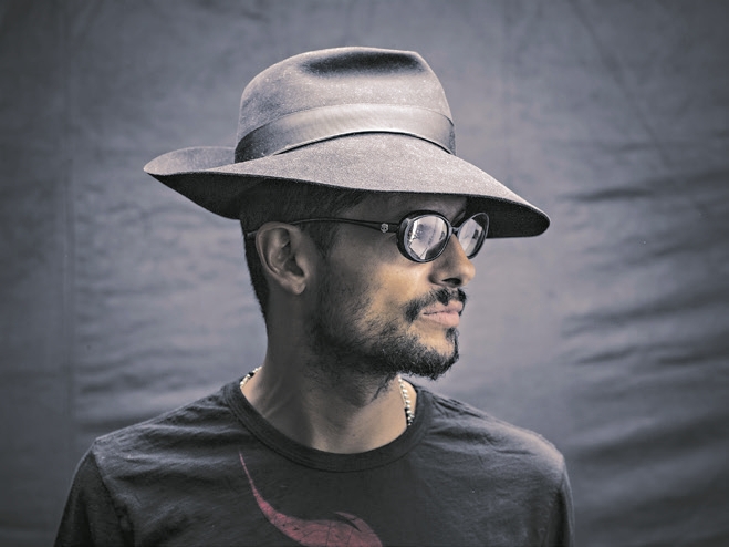 Robi Draco Rosa canta nos idiomas inglês, espanhol e português | Omar Cruz