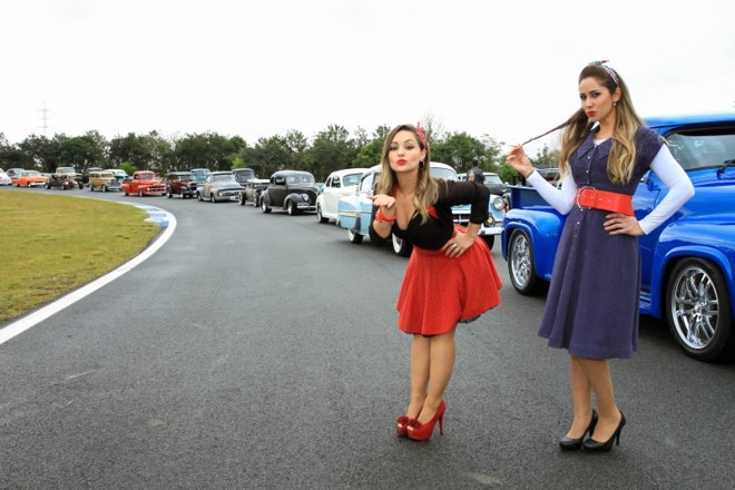 As pin-ups dividiram com as modelos os olhares curiosos |