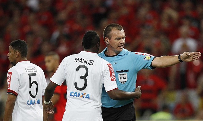 Deivid e Manoel: enquanto o primeiro se manteve no Atlético, o segundo um dos vários que saíram entre o vice-campeonato da Copa do Brasil de 2013 e a estreia em 2014 | Jonathan Campos / Gazeta do Povo