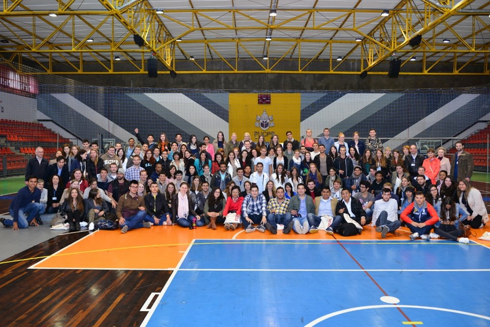 PUCPR recebe 119 intercambistas