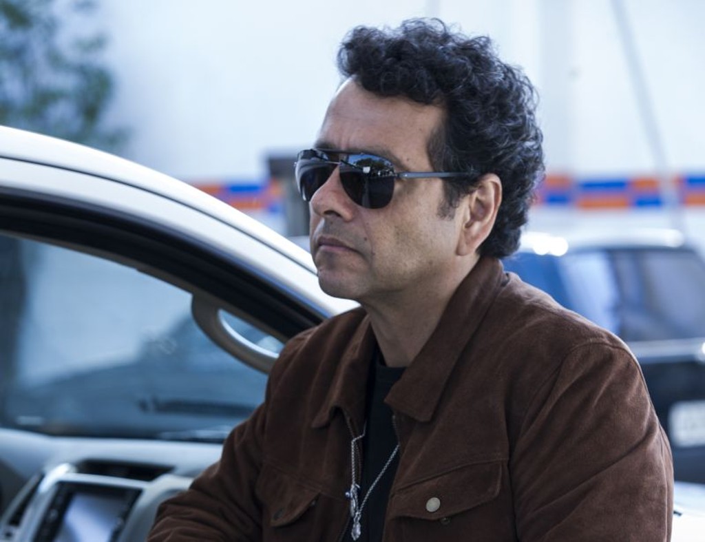 Marcos Palmeira na pele do delegado Pedroso, em O Rebu