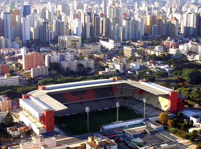 Vista do estádio no início dos anos 2000 |