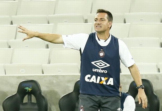 Doriva teve aproveitamento de 45,8% nas oito partidas em que comandou o Atlético | Hugo Harada / Gazeta do Povo