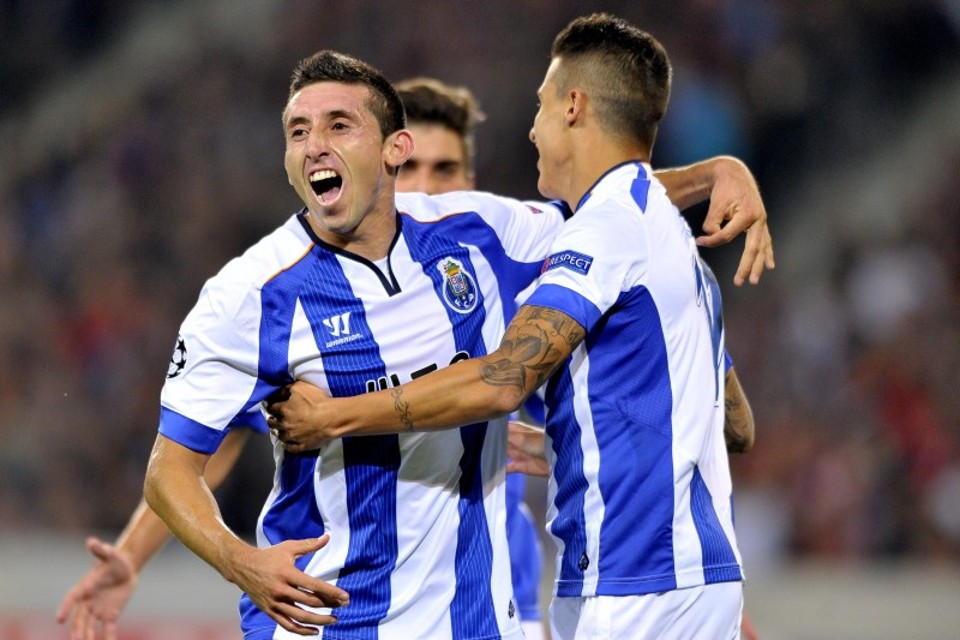Héctor Herrera comemora o gol da vitória do Porto sobre o Lille | Nicolas Bouvy / EFE