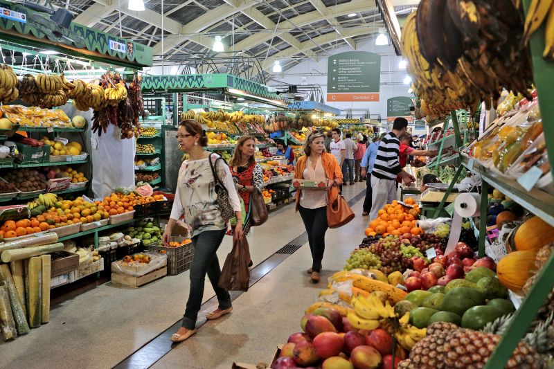 Em média, 64 mil pessoas passam pelo Mercado Municipal de Curitiba todas as semanas | Cesar Machado/ Gazeta do Povo