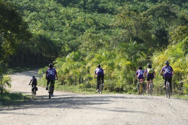 Sete alunos e dois professores participaram dos trabalhos, desenvolvidos no curso de Oceanografia |