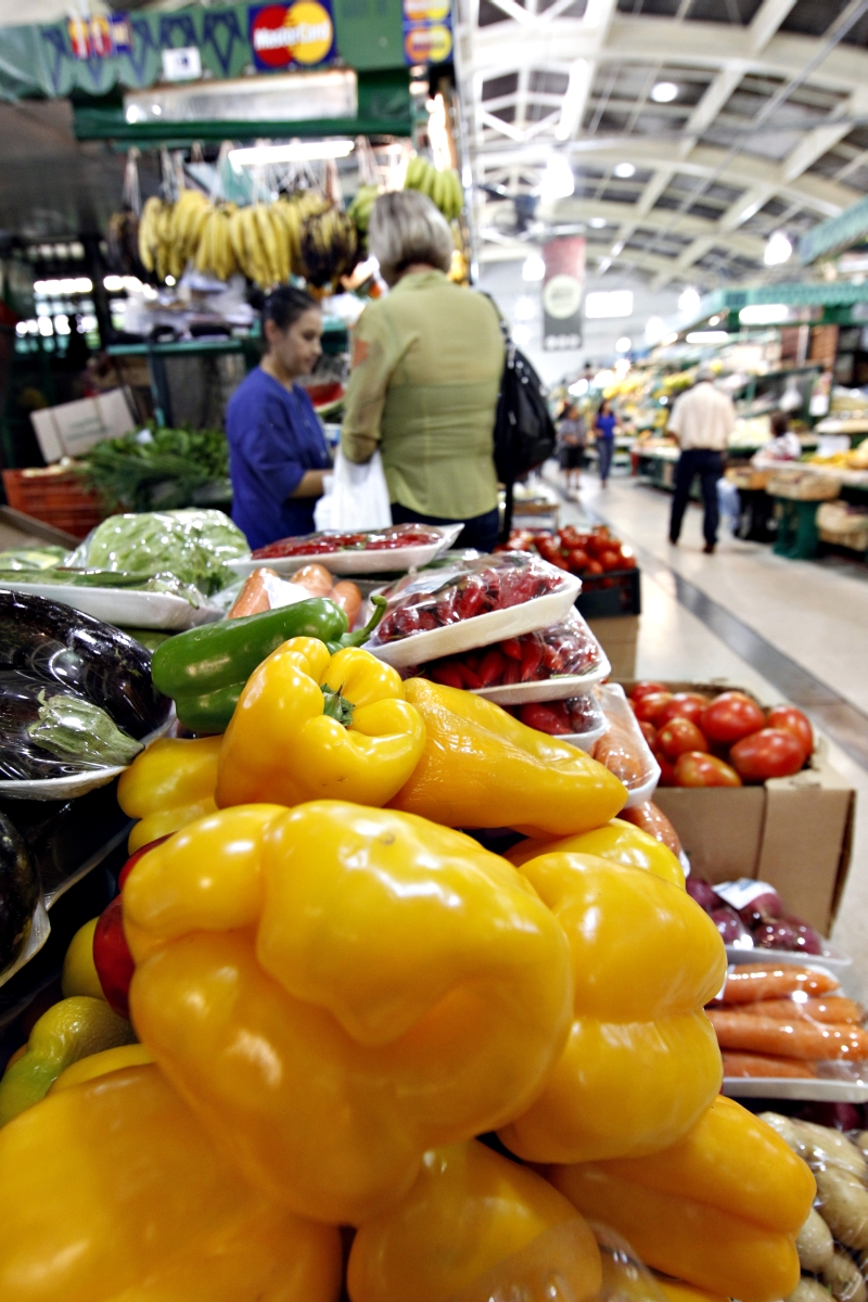 Preço dos alimentos consumidos em casa teve queda de 0,51% | Daniel Castellano/ Gazeta do Povo