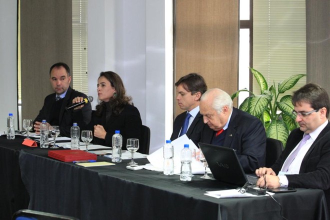 Mesa de discussão de Direito Eleitoral durante a V conferencia dos advogados do Brasil foi realizado na Federação das Industrias do Estado do Paraná |