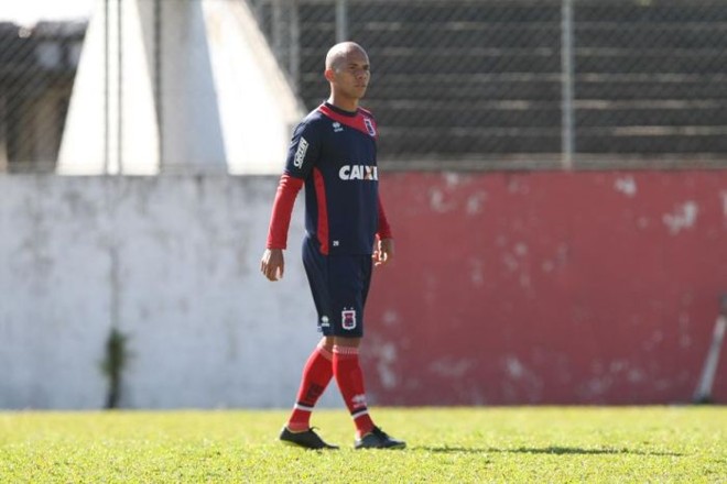 Paulinho, vindo do Londrina, deve estrear pelo Paraná diante do América-RN | Aniele Nascimento / Gazeta do Povo