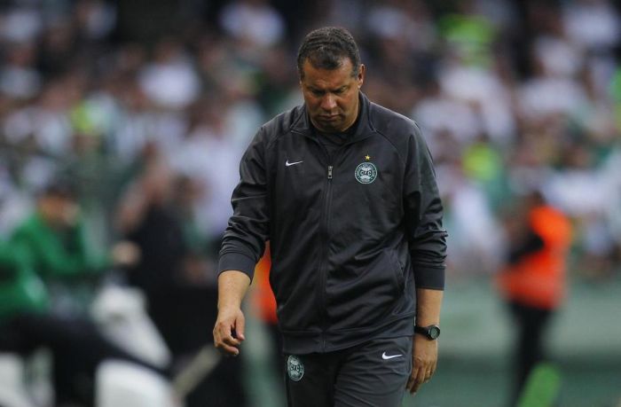 Em seis partidas, Celso Roth não conseguiu fazer o Coritiba vencer no Couto Pereira | Jonathan Campos / Gazeta do Povo