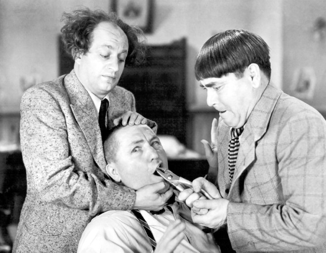 Os Três Patetas: Os personagens Moe, Larry e Curly fizeram aparições em curtas metragens para o cinema e para a televisão por quase meio século, entre meados de 1920 e 1960. Quando o Curly original morreu, o terceiro pateta foi interpretado por diferentes atores, o que manteve a longevidade do grupo que consagrou o humor