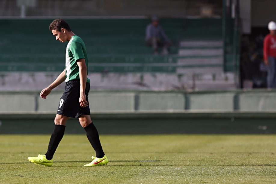 Keirrison brincou com repórteres para minimizar mal-estar criado no jogo com o Paysandu | Felipe Rosa / Tribuna