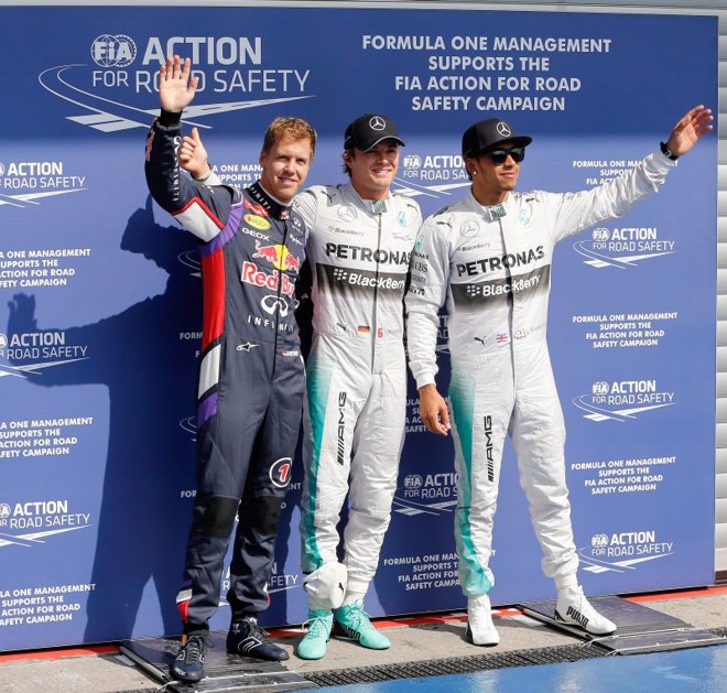 Primeiros colocados foram Nico Rosberg (Mercedes) em primeiro, Lewis Hamilton (Mercedes) em segundo e Sebastian Vettel (Red Bull em terceiro | 