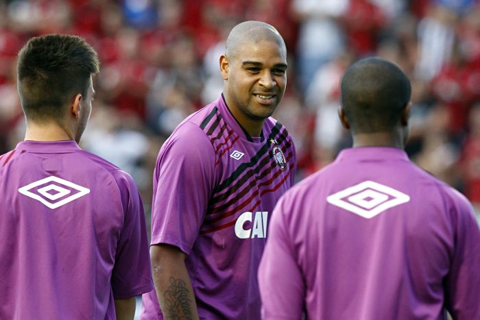 Quatro meses depois de sair do Atlético, Adriano negocia com clube da segunda divisão da Itália | Albari Rosa / Gazeta do Povo