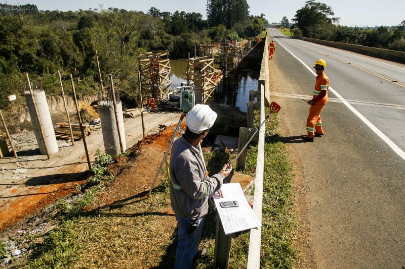 A previsão é de duplicar 30 quilômetros por ano, até a conclusão do projeto em 2021 | Josué Teixeira / Gazeta do Povo