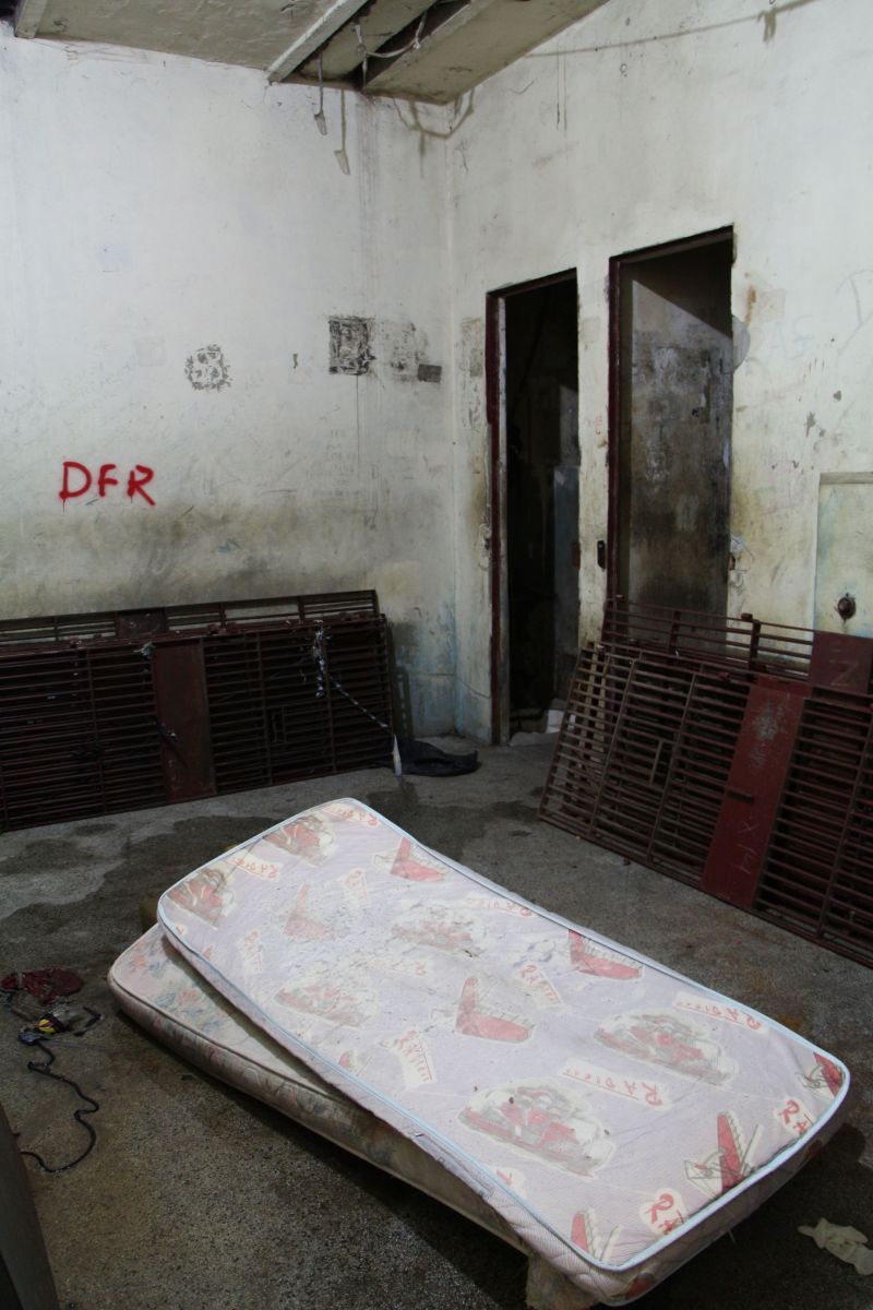 Celas da Furtos e Roubos, que serão desativadas assim como as de outras carceragens | Átila Alberti/ Tribuna do Paraná