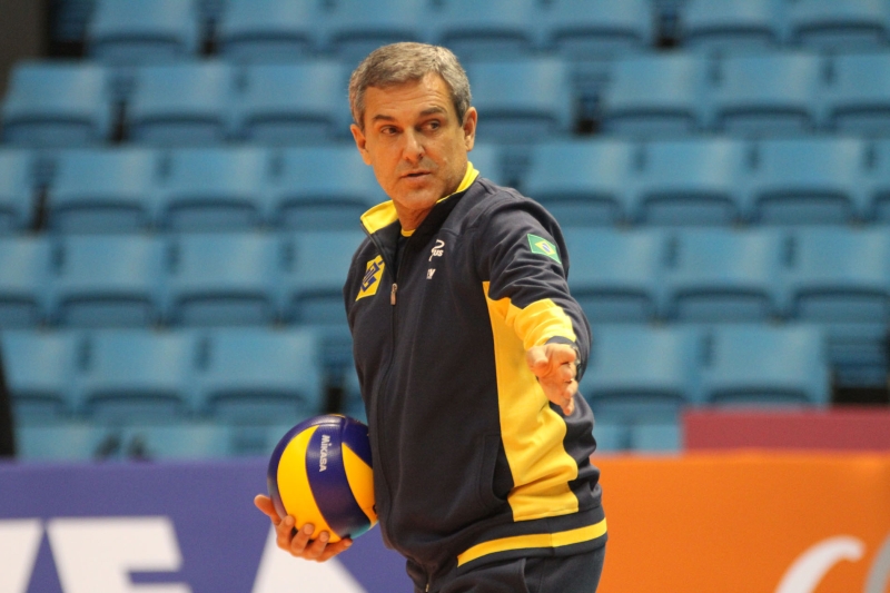 O técnico brasileiro José Roberto Guimarães | Alexandre Arruda CBV