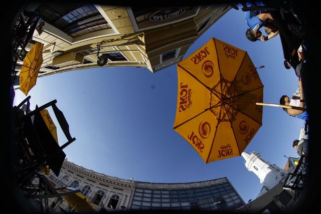 Registros da tarde de sol nesta sexta (01) em Curitiba | Daniel Castellano / Gazeta do Povo