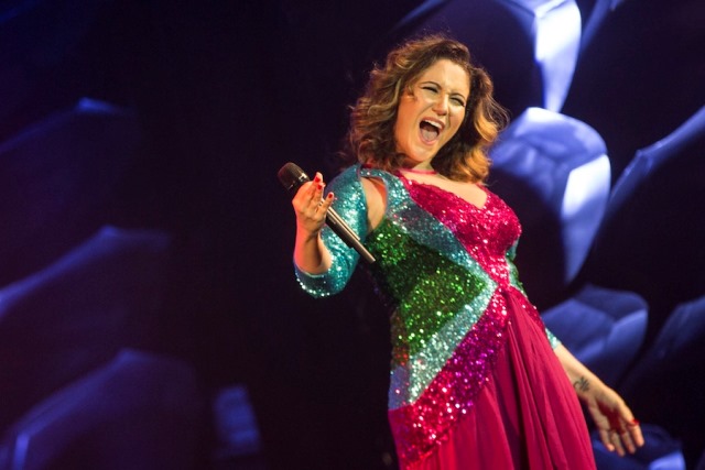 Cantando e dançando, Maria Rita levantou o público em Curitiba | Marcelo Andrade / Gazeta do povo