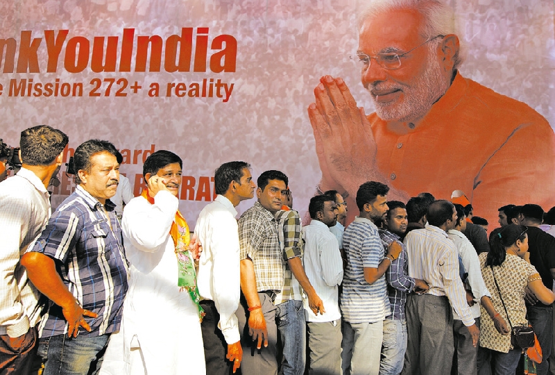 O BJP conquistou uma vitória arrasadora na eleição em maio, mas desde então Modi vem mantendo discrição | Kuni Takahashi para The New York Times