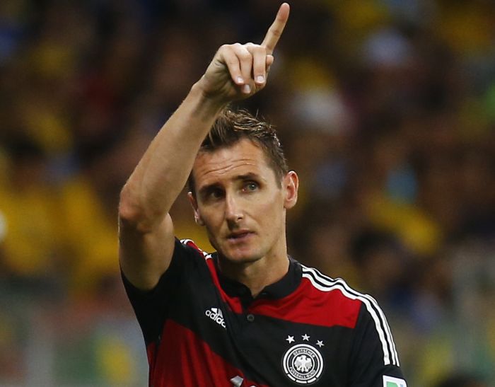 Klose deixa a seleção da Alamanha após disputar quatro Mundiais | Reuters