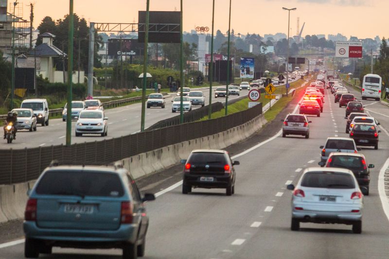 O licenciamento anual é o único documento de porte obrigatório do veículo e na forma original | Brunno Covello / Agência de Notícias Gazeta do Povo