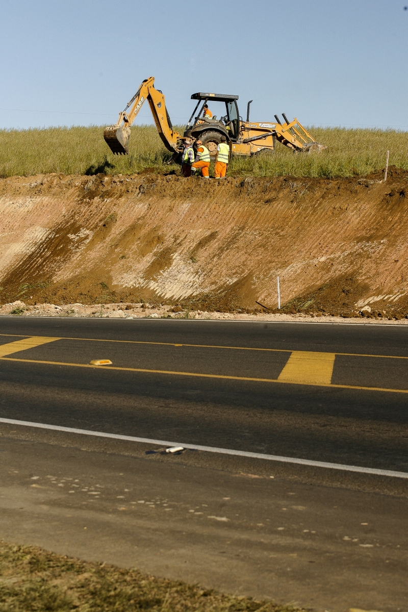 Obra do governo do Paraná: nível de investimento dos estados é o dobro do paranaense | Josué Teixeira/Gazeta do Povo